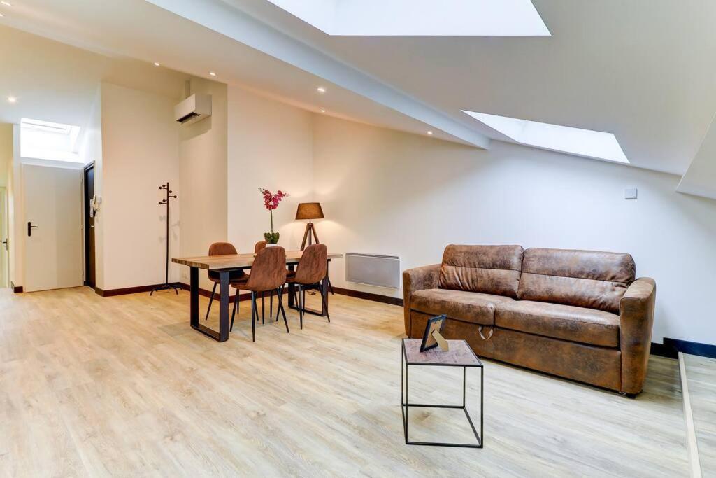 La Cambuse Topdestination-Bourg - Centre Ville - Classe 3 Etoiles Экстерьер фото